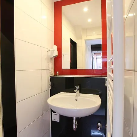 イン Gaestehaus Kronenstrasse シュヴェツィンゲン